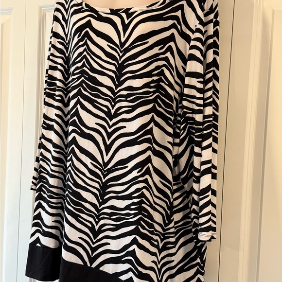 Jaclyn Smith black white tunic blouse 3X NEW  career autumn - Picture 2 of 3
